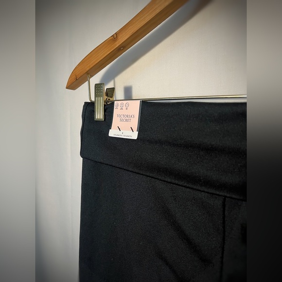 NWT Victoria Secret Incredible Essential Leggings Black size 8 - Picture 3 of 4